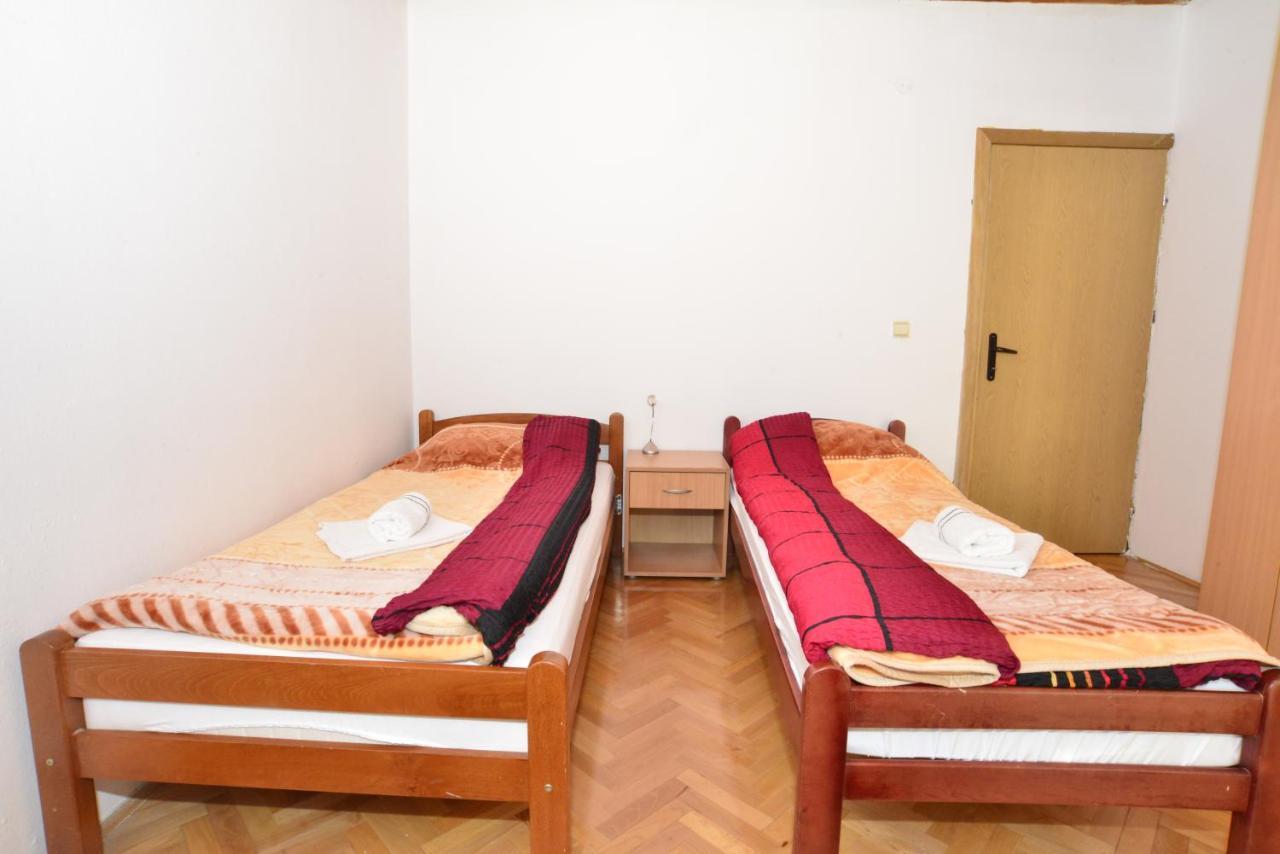 Appartement House Sarovic à Tivat Extérieur photo